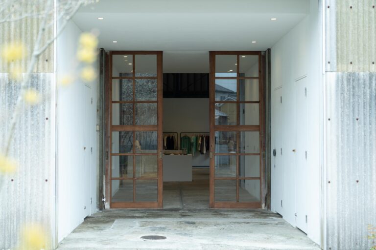 選び抜いたものたちと過ごす、日常のリトリート／上林絵里奈